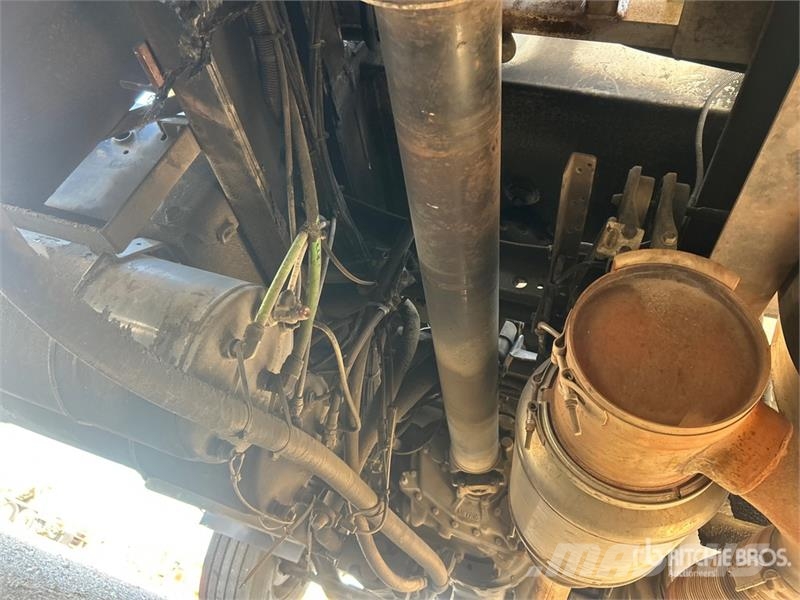 International on  International 8x4 Vacuum Tanker Truck (Inopera Combi / vacuum trucks