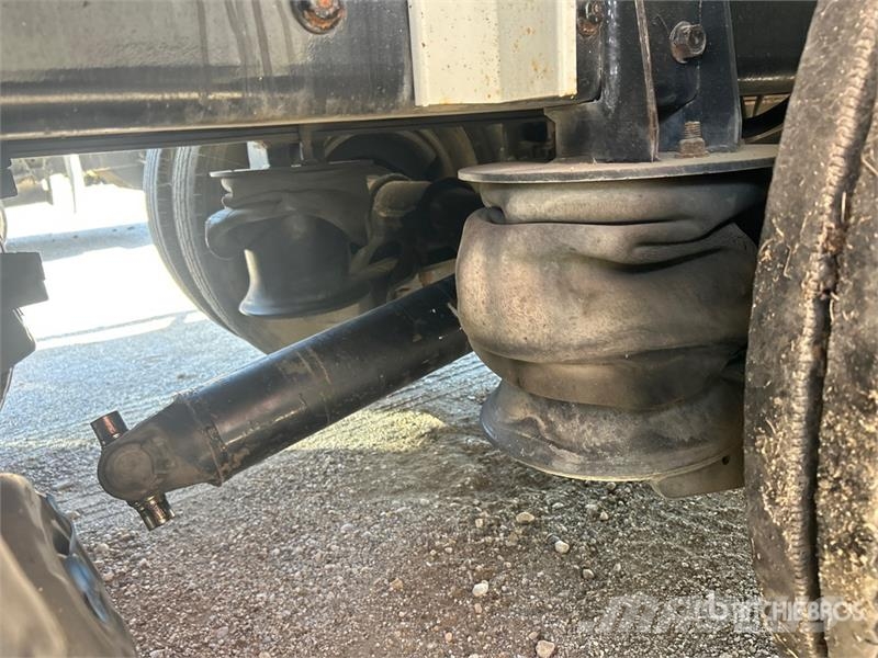 International on  International 8x4 Vacuum Tanker Truck (Inopera Combi / vacuum trucks