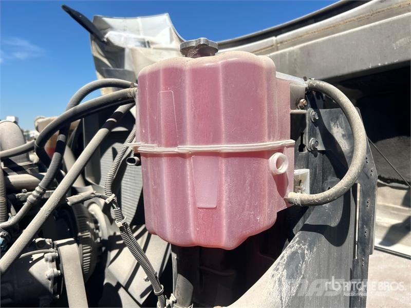 International on  International 8x4 Vacuum Tanker Truck (Inopera Combi / vacuum trucks