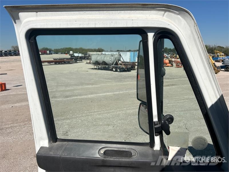 International on  International 8x4 Vacuum Tanker Truck (Inopera Combi / vacuum trucks