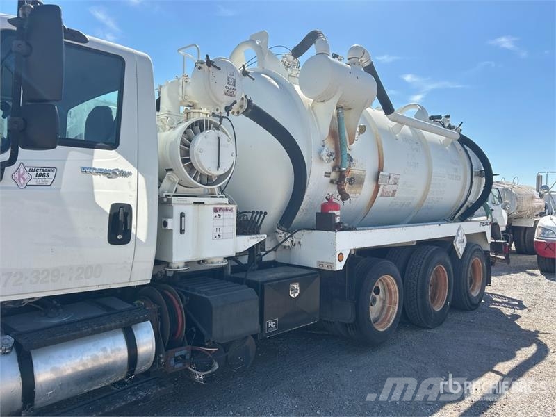 International on  International 8x4 Vacuum Tanker Truck (Inopera Combi / vacuum trucks