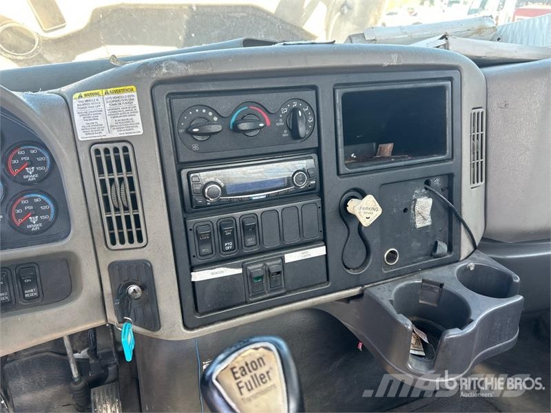 International on  International 8x4 Vacuum Tanker Truck (Inopera Combi / vacuum trucks