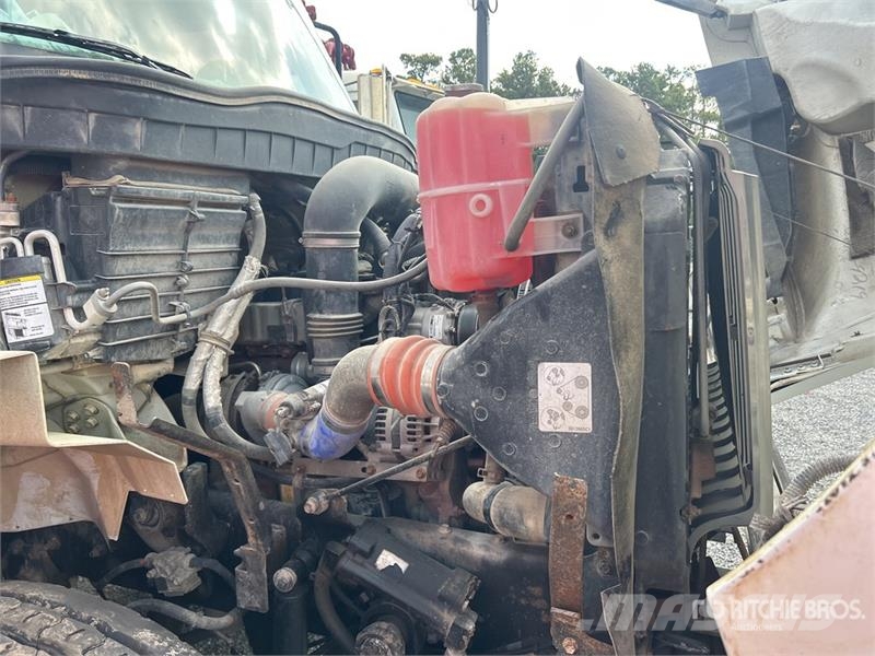 International on International WorkStar 7500 6x4 Vacuum Tanker Slamsuger