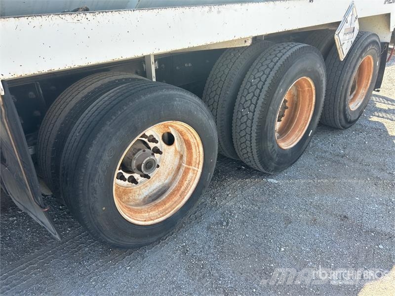 International on  International 8x4 Vacuum Tanker Truck (Inopera Combi / vacuum trucks