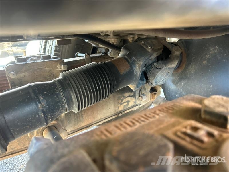 International on  International 8x4 Vacuum Tanker Truck (Inopera Combi / vacuum trucks