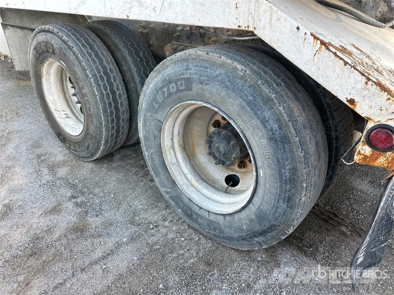 International Paystar 5500i Автобетоносмесители