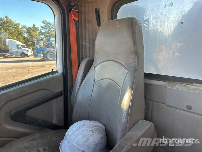 International Paystar 5500i Автобетоносмесители
