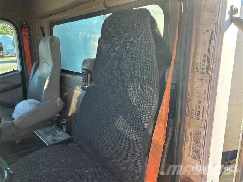 International Paystar 5500i Автобетоносмесители