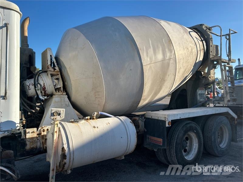 International Paystar 5500i Автобетоносмесители