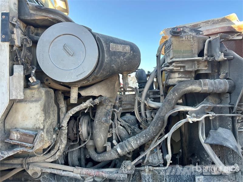 International Paystar 5500i Автобетоносмесители