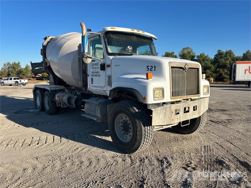 International Paystar 5500i Автобетоносмесители