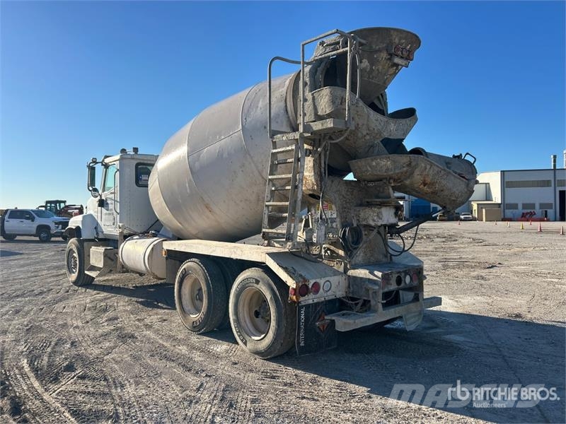 International Paystar 5500i Автобетоносмесители