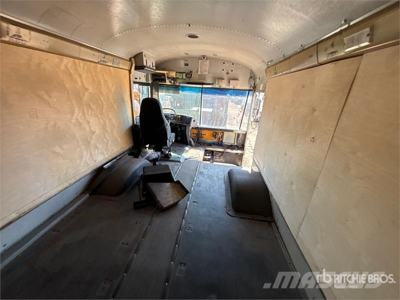 International PB305 4x2 School Bus Mikroautobusai