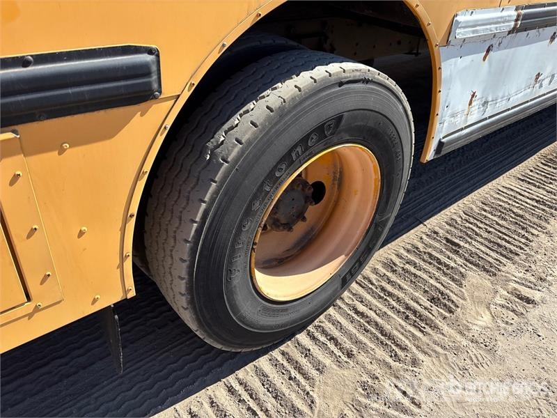 International PB305 4x2 School Bus Mikroautobusai