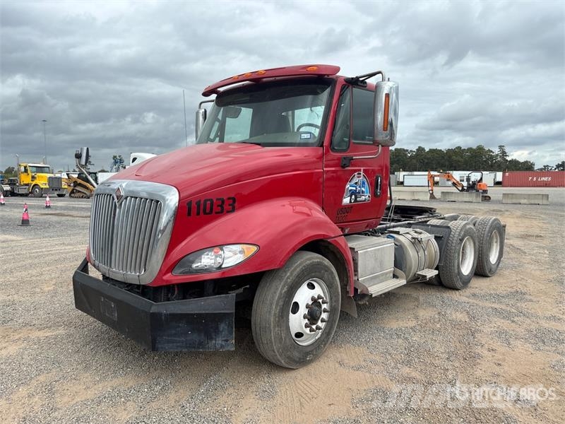 International Prosstar 6x4 T/A Day Cab Truck Tractor Vlačilci
