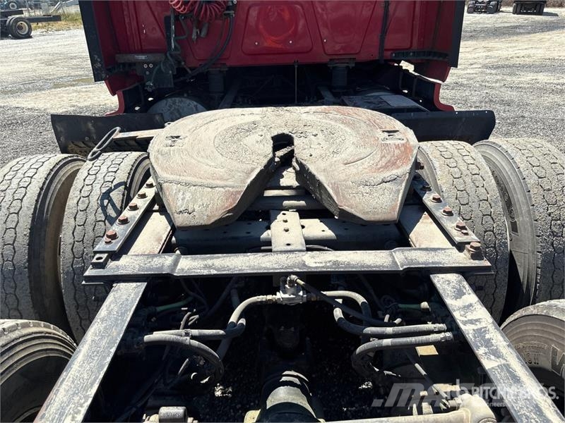 International Prostar+122 6x4 T/A Sleeper Truck Tractor Trekkvogner