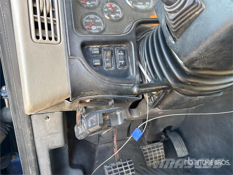 International ProStar+ 122 4x2 Toter Truck Ostali kamioni