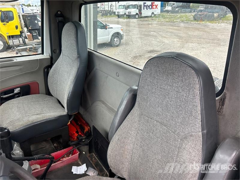 International ProStar+113 6x4 T/A Day Cab Truck Tractor (Inopera Cabezas tractoras