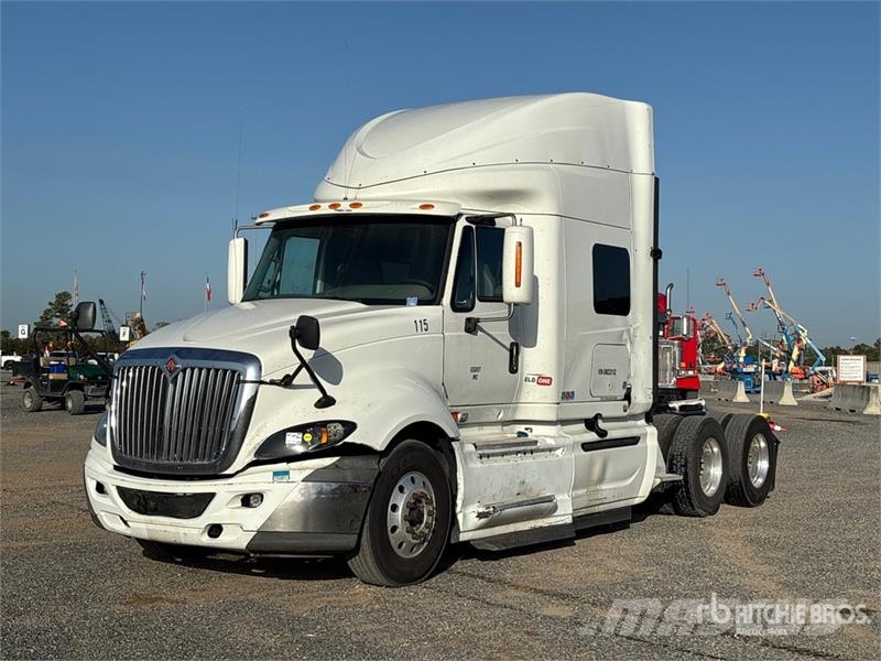 International Prostar 6x4 T/A Sleeper Truck Tractor Trekkvogner