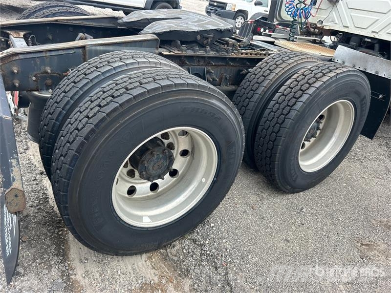 International ProStar+113 6x4 T/A Day Cab Truck Tractor (Inopera Cabezas tractoras