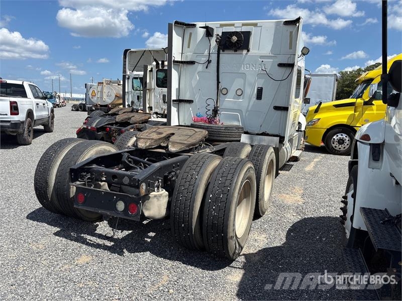 International ProStar 6x4 T/A Sleeper Truck Tractor (Inoperable) Trekkvogner