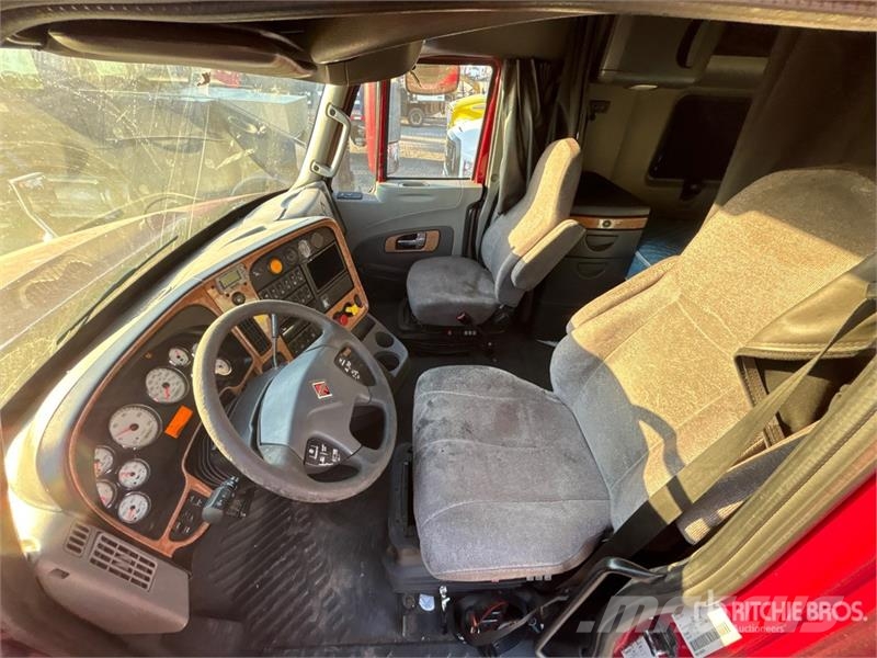 International ProStar 6x4 T/A Sleeper Truck Tractor Trekkvogner
