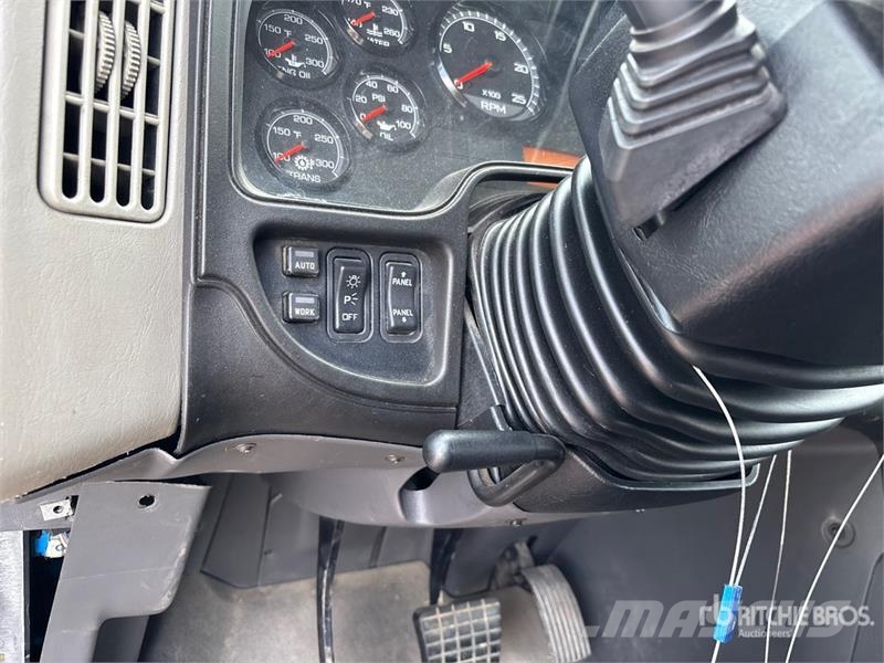 International ProStar+ 122 Vilcēji