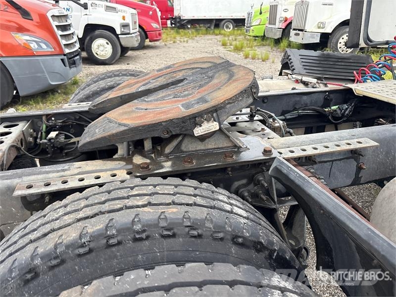 International ProStar Vlačilci