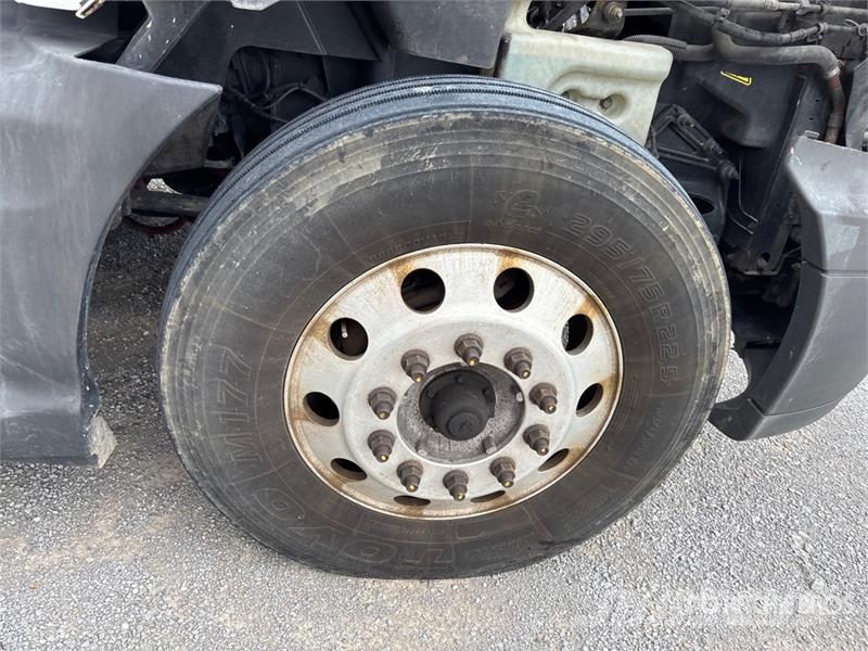 International ProStar 6x4 T/A Sleeper Truck Tractor Τράκτορες