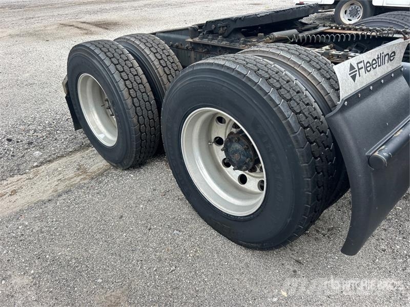 International ProStar+113 6x4 T/A Day Cab Truck Tractor (Inopera Cabezas tractoras