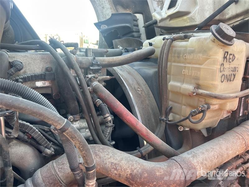 International Prostar 6x4 T/A Day Cab Truck Tractor (Inoperable) Sattelzugmaschinen