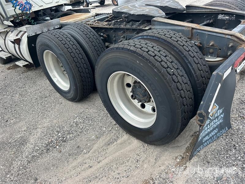 International ProStar+113 6x4 T/A Day Cab Truck Tractor (Inopera Cabezas tractoras