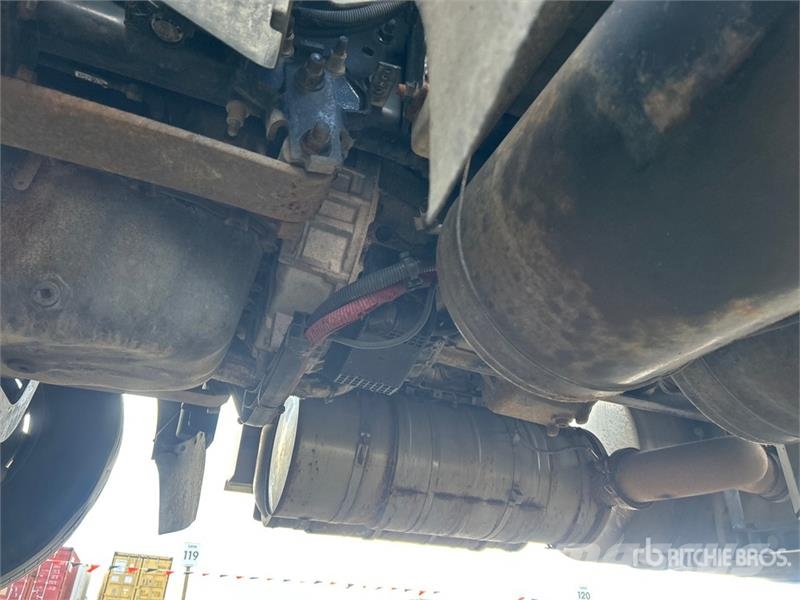 International ProStar+ 122 6x4 T/A Sleeper Truck Tractor Traktorske jedinice