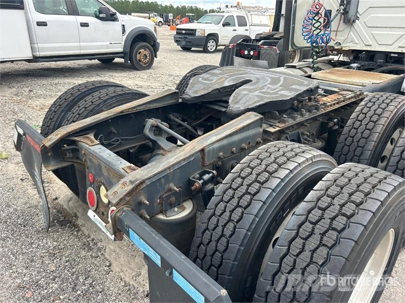 International ProStar+113 6x4 T/A Day Cab Truck Tractor (Inopera Cabezas tractoras