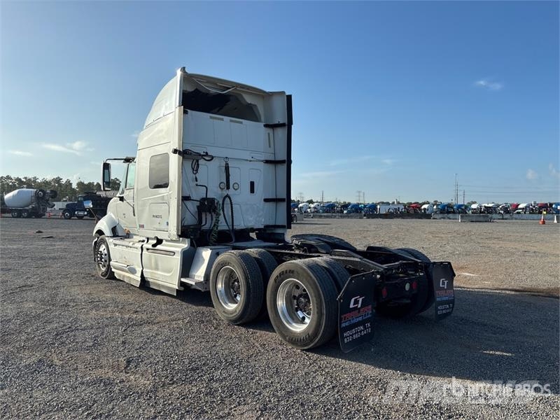 International Prostar 6x4 T/A Sleeper Truck Tractor Trekkvogner