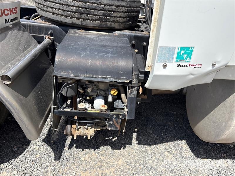 International ProStar 6x4 T/A Sleeper Truck Tractor (Inoperable) Trekkvogner