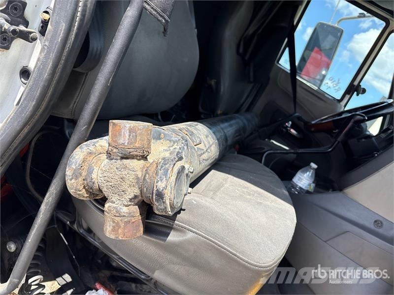 International ProStar 6x4 T/A Sleeper Truck Tractor (Inoperable) Trekkvogner