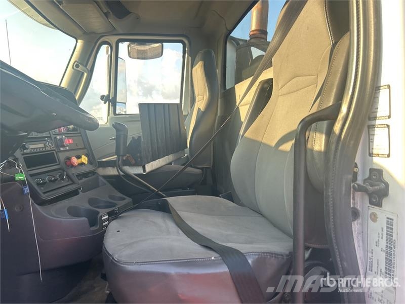 International Prostar 6x4 T/A Day Cab Truck Tractor (Inoperable) Sattelzugmaschinen