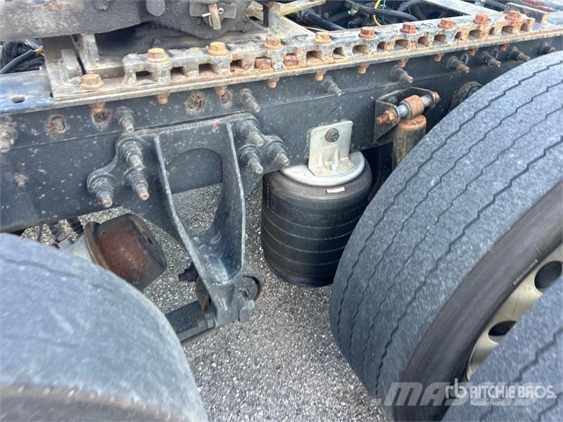 International ProStar+ 122 6x4 T/A Sleeper Truck Tractor Traktorske jedinice