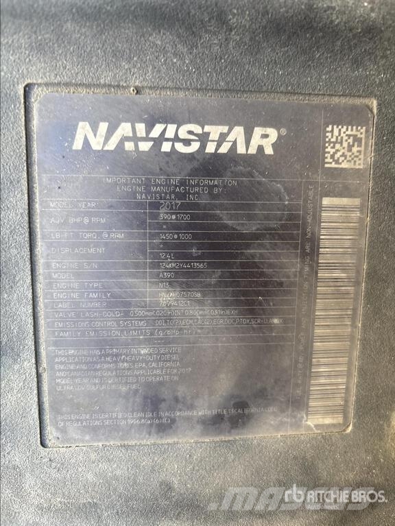 International Prostar 4x2 S/A Day Cab Truck Tractor Cabezas tractoras