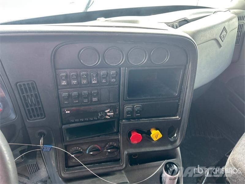 International ProStar+ 122 6x4 T/A Sleeper Truck Tractor Traktorske jedinice