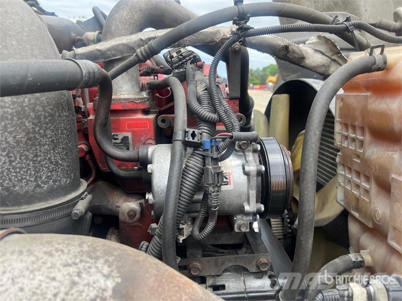 International ProStar+ 6x4 T/A Sleeper Truck Tractor (Inoperable Vlačilci