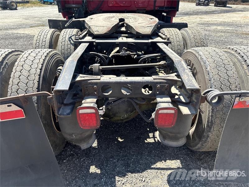 International Prostar+122 6x4 T/A Sleeper Truck Tractor Trekkvogner