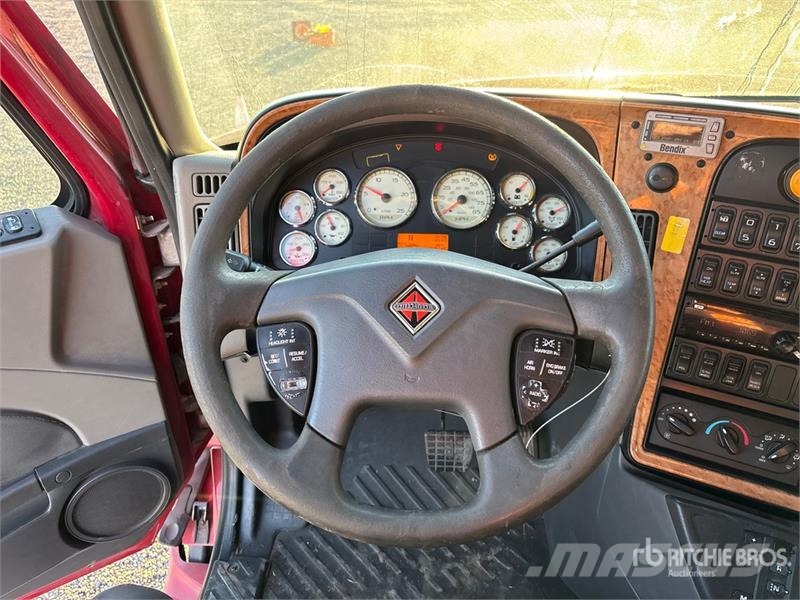 International ProStar 6x4 T/A Sleeper Truck Tractor Trekkvogner