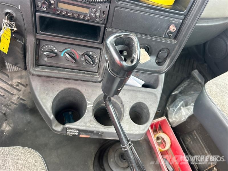 International ProStar+113 6x4 T/A Day Cab Truck Tractor (Inopera Cabezas tractoras