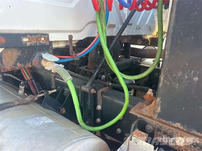 International Prostar 6x4 T/A Day Cab Truck Tractor (Inoperable) Sattelzugmaschinen