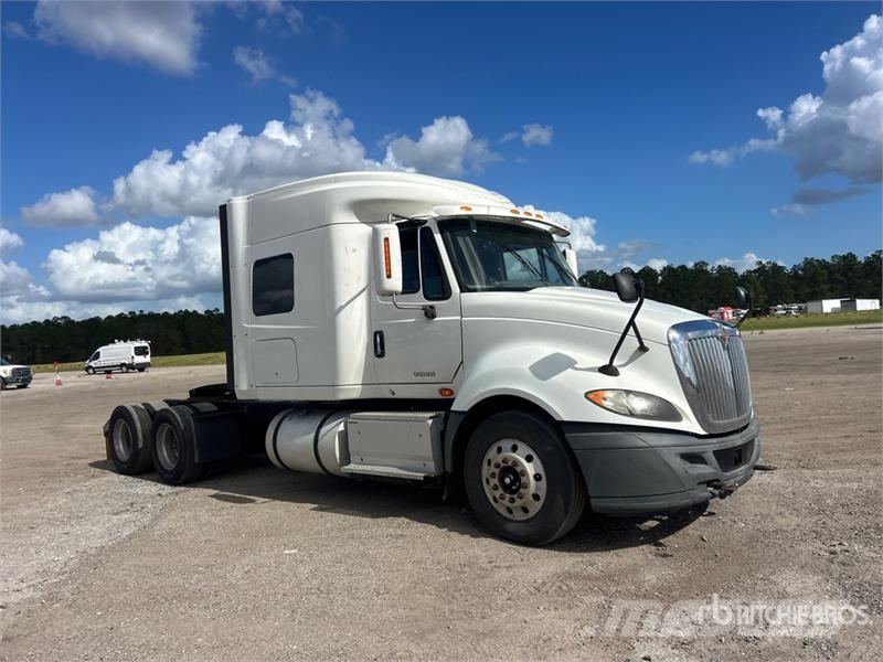 International ProStar+ 122 6x4 T/A Sleeper Truck Tractor Traktorske jedinice