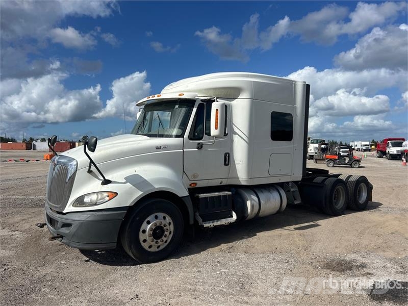 International ProStar+ 122 6x4 T/A Sleeper Truck Tractor Traktorske jedinice
