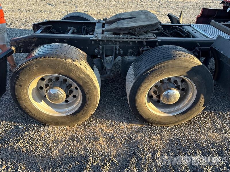 International ProStar 6x4 T/A Sleeper Truck Tractor Trekkvogner