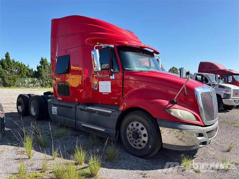 International ProStar+ 122 6x4 T/A Sleeper Truck Tractor Trækkere